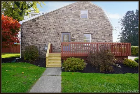 29 Holland Ave, West Seneca, NY 14224