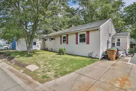 5 Starcrest Dr #3, Cheektowaga, NY 14225