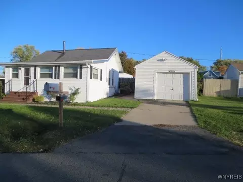 5277 Orchard Ave, Hamburg, NY 14075