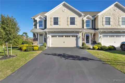135 Northill Dr #A, Amherst, NY 14221