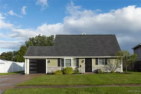 975 Enola Rd, Grand Island, NY 14072