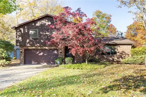 220 Marlin Dr, Grand Island, NY 14072