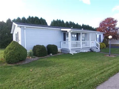 3233 Pratt Rd #17A, Batavia, NY 14020