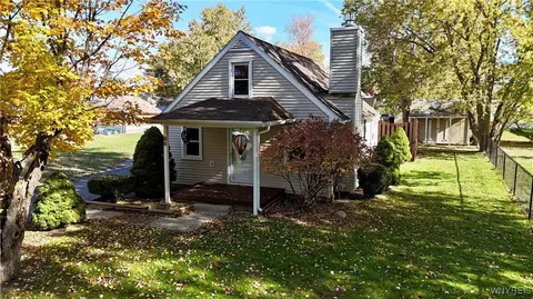 85 Rose Ave, West Seneca, NY 14224