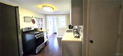 Entry Way - 9 Windsor St, Cuba, NY 14727 photo 6 of 16