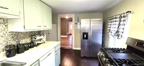Entry Way - 9 Windsor St, Cuba, NY 14727 photo 9 of 16