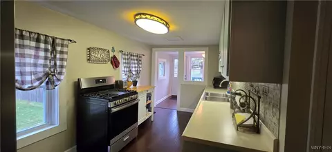 Entry Way - 9 Windsor St, Cuba, NY 14727 photo 10 of 16