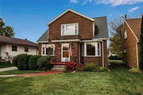 90 Briarcliff Rd, Cheektowaga, NY 14225
