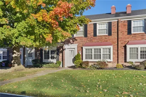 56 Hickory Hill Rd, Amherst, NY 14221