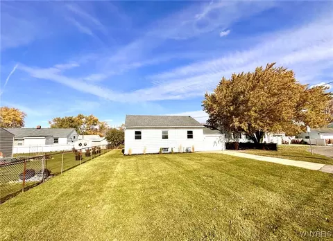 52 Sierra Dr, Cheektowaga, NY 14225