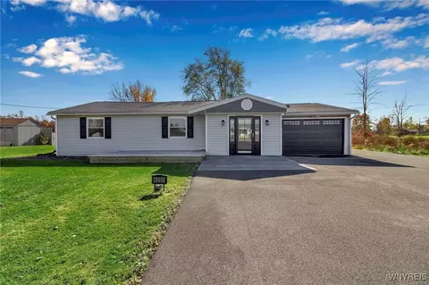 4990 Feigle Rd, Pendleton, NY 14094