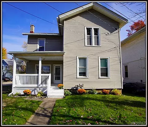 194 Prospect St, Lockport, NY 14094
