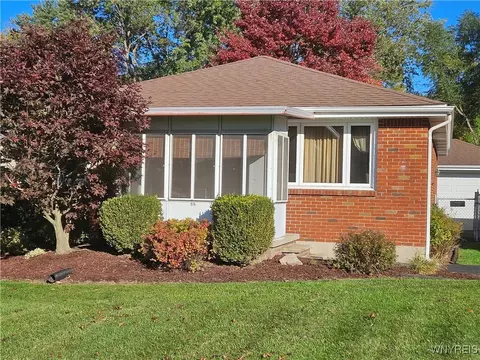55 Jasmine Ave, West Seneca, NY 14224