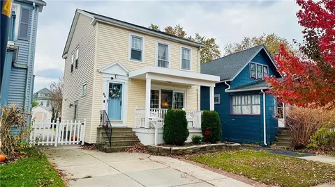 86 N End Ave, Kenmore, NY 14217
