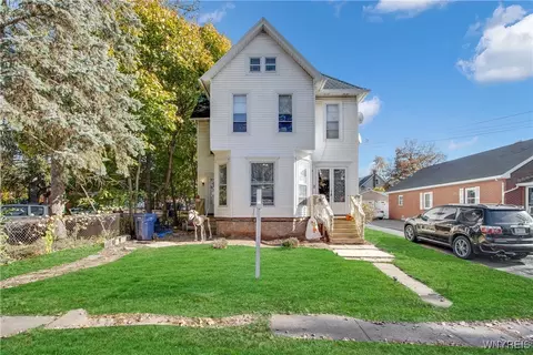 240 Pine St, Lockport, NY 14094