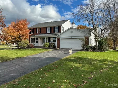 8 White Cedar Dr, East Amherst, NY 14051