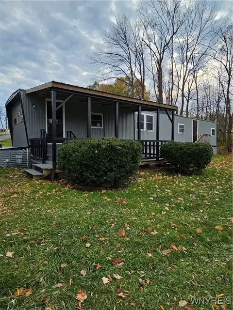111 Warsaw Blvd #1, Silver Springs, NY 14550