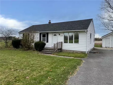 3537 Saunders Sett Rd, Cambria, NY 14132