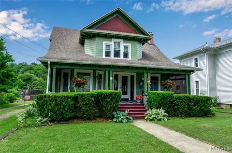 23 25 Maple Ave, Franklinville, NY 14737