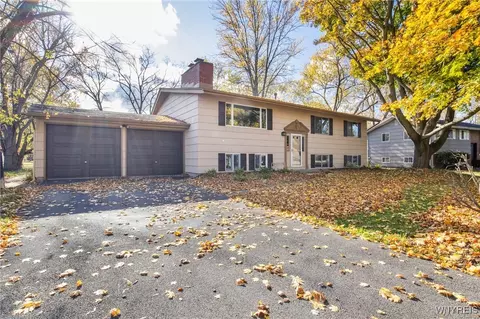 335 Carrollwood Dr, Porter, NY 14174