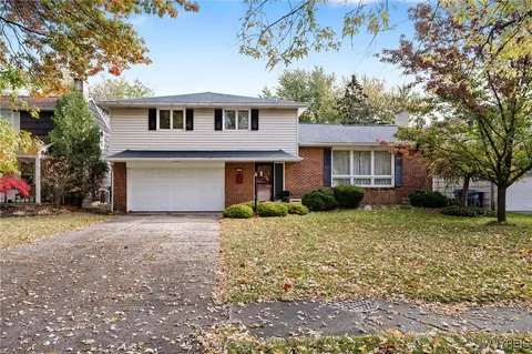 105 Ponderosa Dr, Amherst, NY 14221