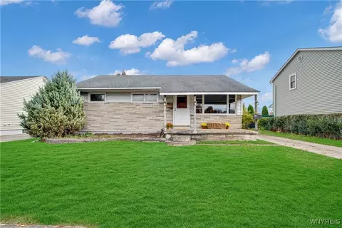 55 Alaska St, Cheektowaga, NY 14206