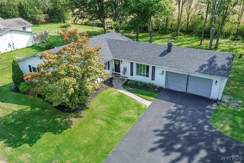 3886 Loveland Rd, Wheatfield, NY 14120
