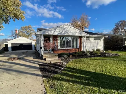 527 Woodstock Ave, Tonawanda, NY 14150