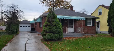 37 Clark St, Buffalo, NY 14223