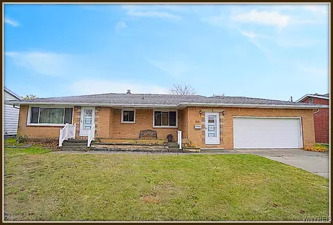 77 Sandra Dr, Lackawanna, NY 14218
