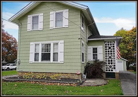 134 Waterman St, Lockport, NY 14094