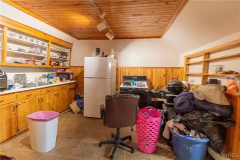 469 Normal Ave, Buffalo, NY 14213 photo 18