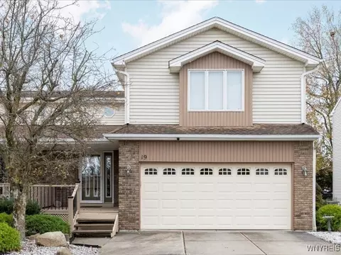 19 Carla Ln, West Seneca, NY 14224