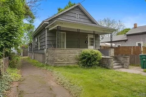 1336 Elmwood Ave, Niagara Falls, NY 14301