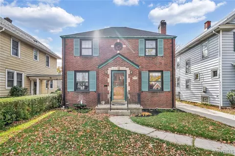31 E Girard Blvd, Buffalo, NY 14217