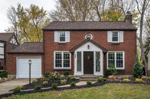 85 Roycroft Blvd, Amherst, NY 14226
