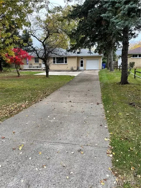 166 Union Rd, West Seneca, NY 14224