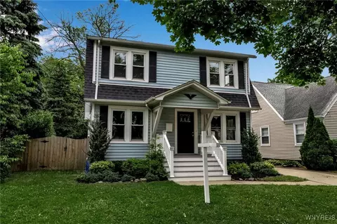 4625 Meadowbrook Rd, Niagara Falls, NY 14305