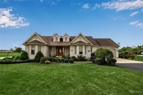 9655 Martin Rd, Clarence Center, NY 14032