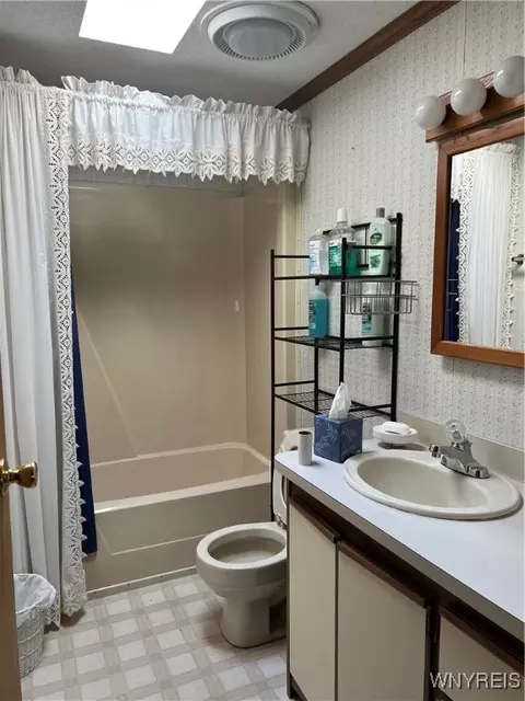 68 S Eaglecrest Dr, Hamburg, NY 14075 photo 8