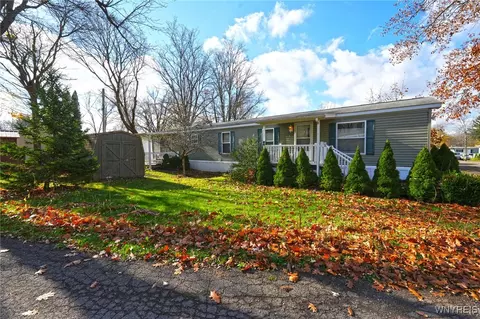 7898 Boston State Rd #32, Hamburg, NY 14075