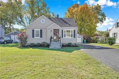 4621 Wilson Dr, Hamburg, NY 14075