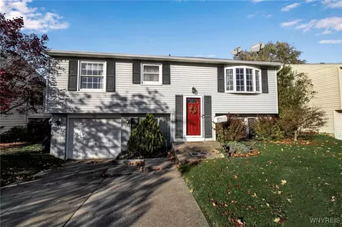 52 W Rouen Dr, Cheektowaga, NY 14227