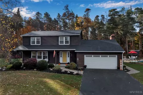 8123 Jennings Rd, Eden, NY 14057