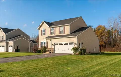 3785 Captains, Wheatfield, NY 14120