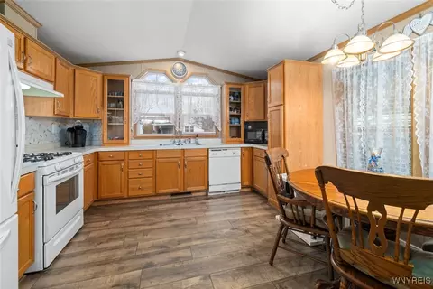 849 Thomas Ln, Evans, NY 14006 photo 7