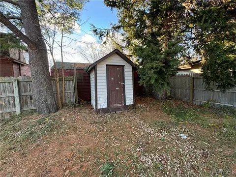 404 E Pleasant Ave, Evans, NY 14006 photo 6