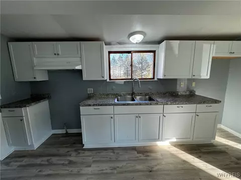 404 E Pleasant Ave, Evans, NY 14006 photo 12