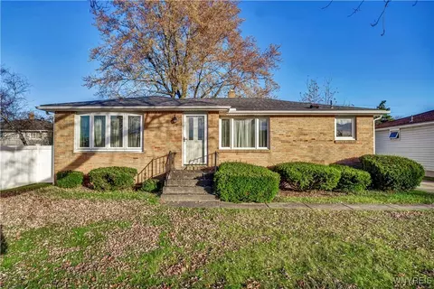 68 Bernice Dr, Cheektowaga, NY 14225