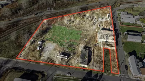 482 Howard St, Buffalo, NY 14206